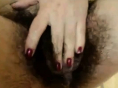 HAIRY GIRL 17d