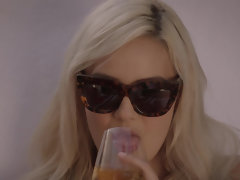 デカパイ, 黒人, ブロンド, 大学生, バック, 彼女, パーティ, プール