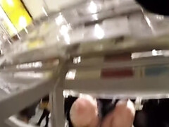 Азиатки, Японки, На публике