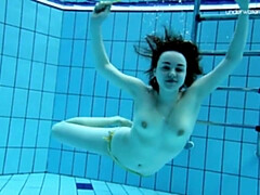 Culo, Hembra, Tetas naturales, Piscina, Coño, Ducha, Solo, Apretado