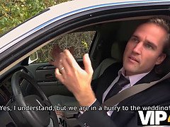 In den arsch, Grosse titten, Braut, Braunhaarige, Gehörnter ehemann, Handjob, Hd, Pov