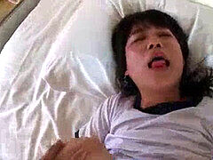 18 jahre, Leie, Asiatisch, Bad, Besamung, Japanische massage, Orgasmus, Jungendliche (18+)