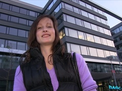 Leie, Arsch, Blasen, Paar, Handjob, Im freien, Pov, Öffentlich