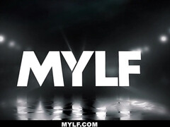 Grosser arsch, Grosse titten, Blondine, Blasen, Vollbusig, Paar, Besamung, Kehlenfick