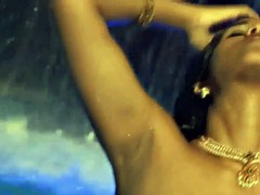 Lieveling, Bruinharig, Indisch, Softcore pornografie