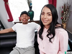 18 ans, Noire, Sucer une bite, Hard, Interracial, Fille latino, Petite femme, Suçant