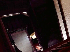 Braunhaarige, Lingerie