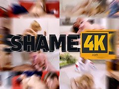 Sucer une bite, Brunette brune, Rondelette, Femme couguar, En levrette, Mature, Russe, Jarretelles