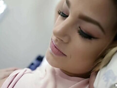 Grosser arsch, Grosser schwanz, Blasen, Hundestellung, Lingerie, Pov, Tätowierung, Jungendliche (18+)