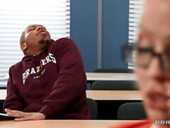 Blondine, Blasen, Sperma im mund, Hundestellung, Brille, Interrassisch, Milf, Rasiert