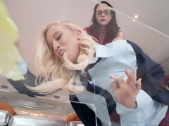 Lieveling, Grote mammen, Blond, Bruinharig, Hd, Lesbisch, Moeder die ik wil neuken, Moeder