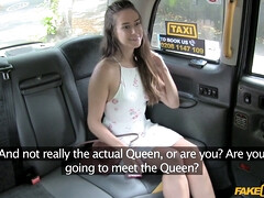 Grote kont, Grote mammen, Pijpbeurt, Hondjeshouding, Vrouw, Buiten, Openbaar, Tieten likken