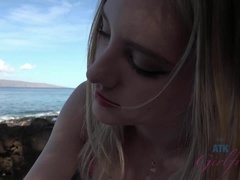 Bikini, Freundin, Handjob, Orgasmus, Im freien, Pov, Spanner, Nass