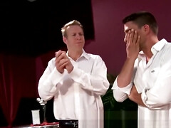 Grote mammen, Pijpbeurt, Bruinharig, Diep in de keel, Dubbele penetratie, Moeder die ik wil neuken, Orgasme, Trio