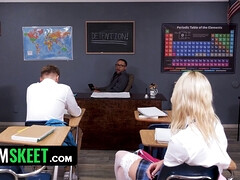 Amerikanisch, Hundestellung, Hardcore, Hd, Schulmädchen, Taboo, Jungendliche (18+), Uniform