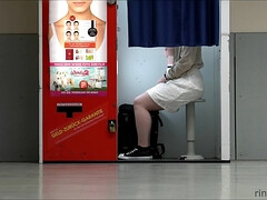 お尻, デカパイ, 巨乳な, 気狂い, 露出狂, アウトドア, 公共, オマンコ