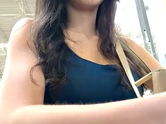 Amateur, Brunette brune, Béant, Masturbation, De plein air, Culottes ou slips, Solo, Nénés