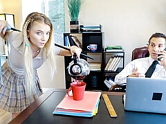 Grosser arsch, Grosser schwanz, Grosse titten, Blasen, Hundestellung, Frau frau mann, Büro, Jungendliche (18+)