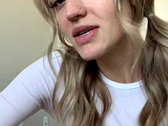 Amateur, Rubia, Penetracion con puños, Fetiche de pies, Sexo duro, Lesbiana, Pezones, Tetas