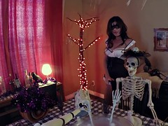 Daddy doesn't know he's fucking his stepdaughter