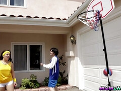 Sucer une bite, Brunette brune, Doigter, Groupe, Léchez, Mature, Mère que j'aimerais baiser, Tabou