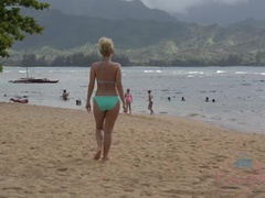 Cuarto de baño, Bikini, Orgasmo, Bragas, Pequeña, Coño, Afeitado, Tetas