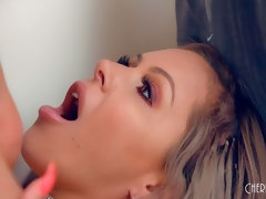 デカ尻, フェラチオ, 手コキする, キス, 淫乱熟女, オッパイの