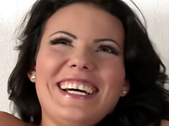 Брюнетки, Чешки, Женщины, Хд, Белье, Пирсинг, Соло, Тату