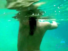Amateur, Plage, Gorge profonde, Doigter, Branlette thaïlandaise, Pov, Rasée, Fumer