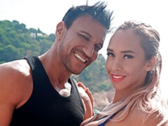 Plage, Gros seins, Sucer une bite, Branlette thaïlandaise, Léchez, Mère que j'aimerais baiser, De plein air, Chatte