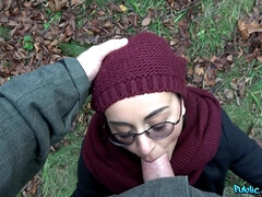 Большие сиськи, Брюнетки, Очки, Мастурбация, На природе, На публике, Юбки, Сиськи