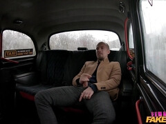 素人, 舐める尻, デカパイ, ブロンド, フェラチオ, 車, なめる, スカート