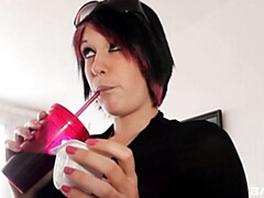 Gros cul, Grosse bite, Gros seins, Sucer une bite, Brunette brune, En levrette, Mère que j'aimerais baiser, Nénés