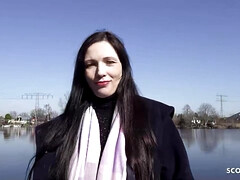 Grote lul, Grote mammen, Blond, Pijpbeurt, Eerste keer, Duits, Rijpe lesbienne, Tiener