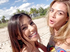 Vivianne Desilva and Xxlayna Marie Naughty Lesbo Tandem