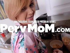 Morena, Semen en la boca, Médico, Corridas faciales, Hd, Tetas naturales, Gritar, Adolescente