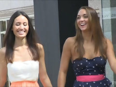 En gros plan de très près, Robe, Extrême, Talons, Orgasme, Public, Gicler, Sous la jupe