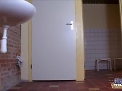 Blasen, Braunhaarige, Kehlenfick, Küssen, Lecken, Natürlichen titten, Jungendliche (18+)