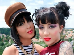 Arsch, Blasen, Doppelpenetration, Hardcore, Interrassisch, Lingerie, Rasiert, Titten