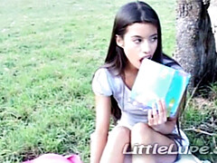 Amateur, Morena, Pequeña, Coño, Afeitado, Solo, Adolescente, Tetas