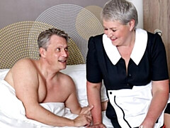 ぽっちゃり, デカ尻, ブロンド, フェラチオ, ぽちゃ, バック, 熟年, ショートヘア