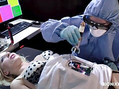 Gros cul, Gros seins, Blonde, Sucer une bite, Médecin, Rasée, Maigrichonne, Adolescente