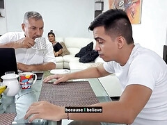 In den arsch, Wohlbeleibte schöne frauen, Blasen, Braunhaarige, Gehörnter ehemann, Swingers, Titten, Nass