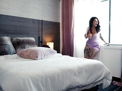 In Queenie Sateen's Sultry World: Forbidden Touches Ignite Ecstatic Pleasures and Fiery Kisses