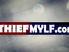 Gros cul, Gros seins, Sucer une bite, Brunette brune, Mère que j'aimerais baiser