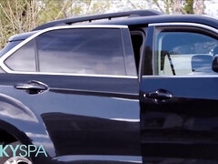 Grosse titten, Blasen, Braunhaarige, Vollbusig, Kehlenfick, Hardcore, Massage, Jungendliche (18+)