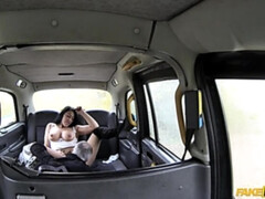 Любители, Минет, В машине, Семяизвержение, Сперма на лице, Лизание, На природе, От первого лица