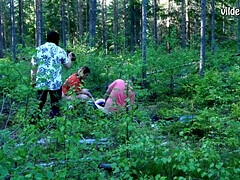 ぽっちゃり, フェラチオ, 気狂い, ハードコア, アウトドア, 剃毛, スウェーデン人, 三人