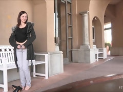 Dichtbij, Dansen, Vingeren, Masturbatie, Orgasme, Openbaar, Alleen, Spuiten