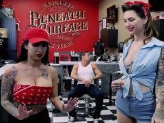 Sucer une bite, En levrette, Faciale, Hd, Léchez, Chatte, Chevaucher, Plan cul à trois